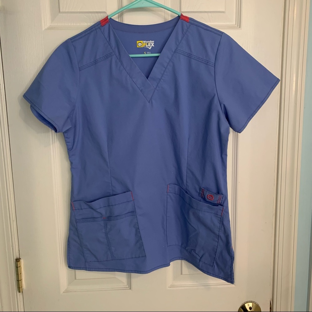 Wonderwink size small ceil blue top